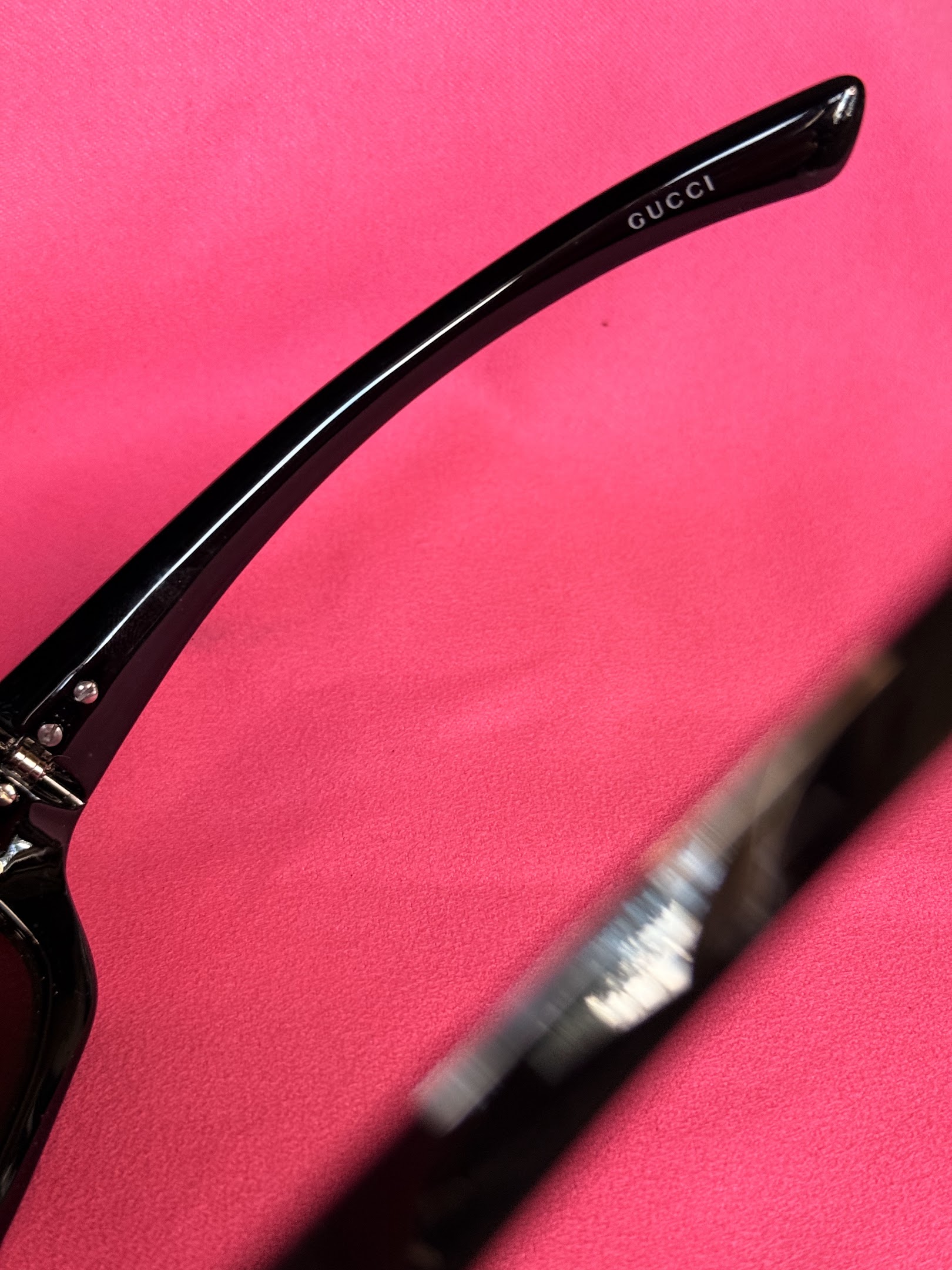 Black Gucci Shades - Image 5