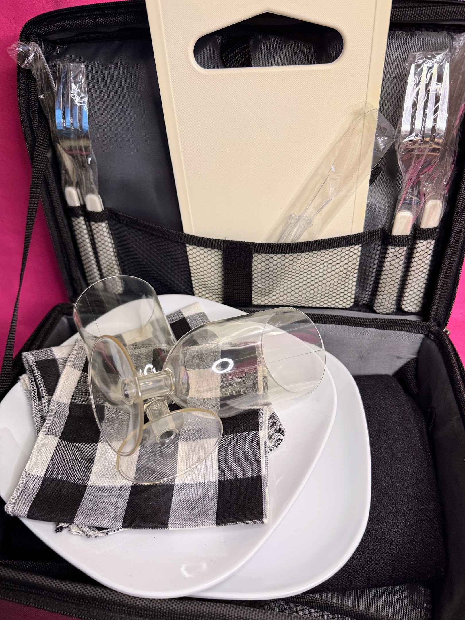 BMW Picnic Satchel - Image 4